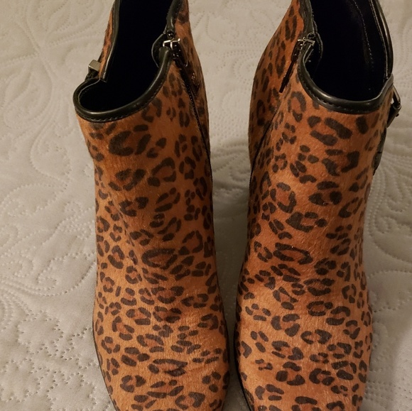 Libby Edelman Cheetah ankle boots - Picture 2 of 5